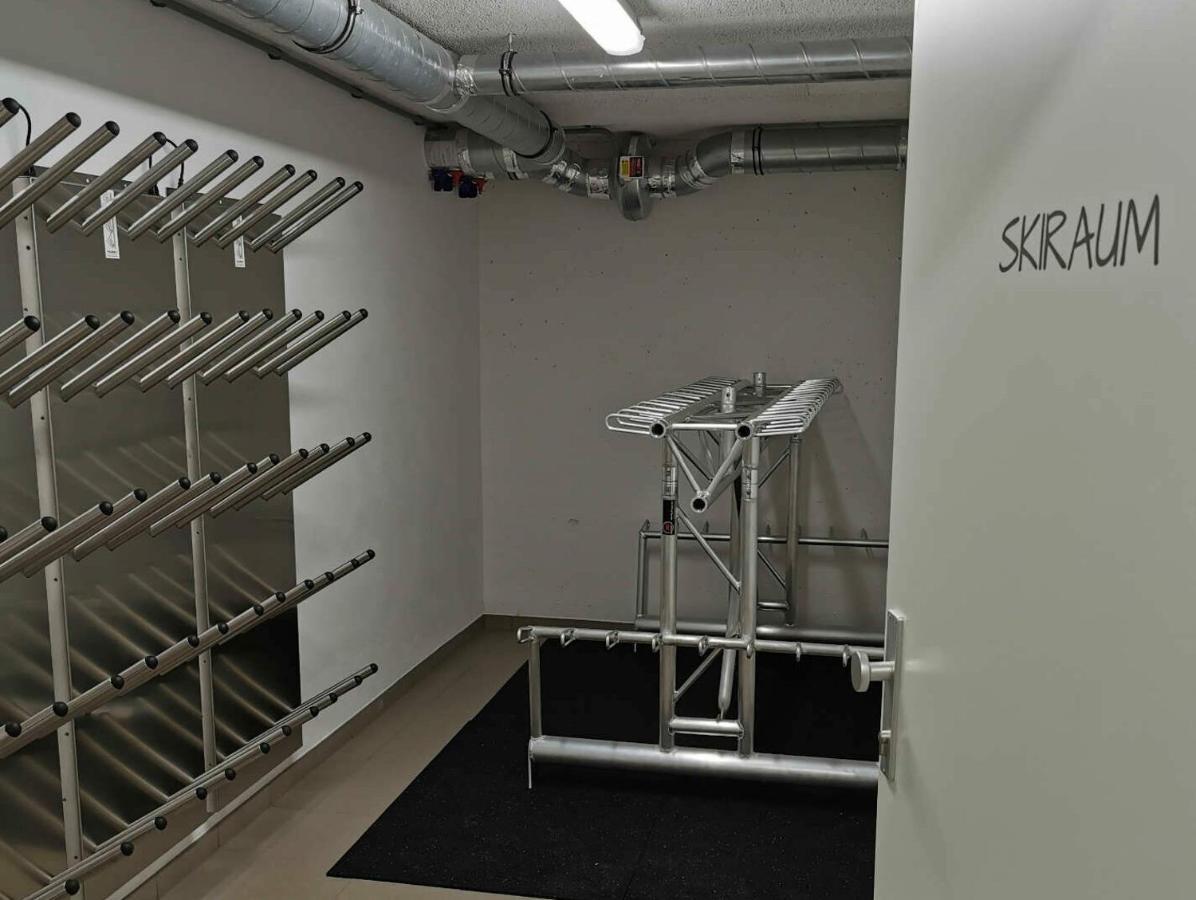 Familienwohnung Wildspitze Fuegen Luaran gambar