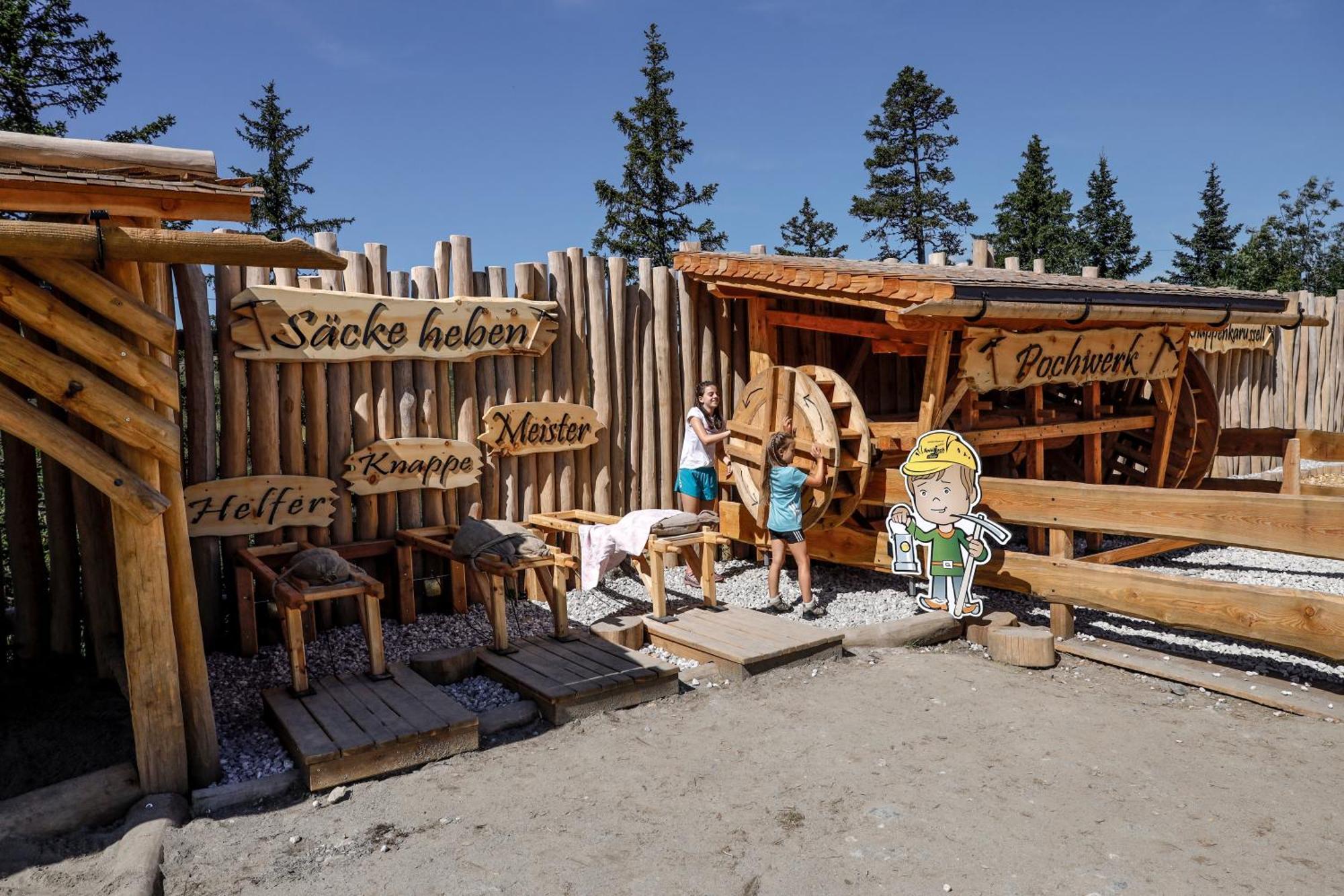 Familienwohnung Wildspitze Fuegen Luaran gambar