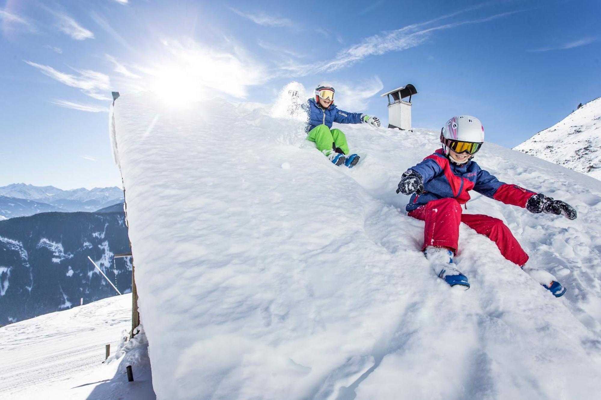 Familienwohnung Wildspitze Fuegen Luaran gambar